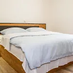 5 Bedroom Cozy In *