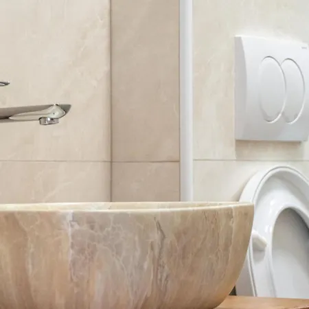 Holiday home 5 Bedroom Cozy In *