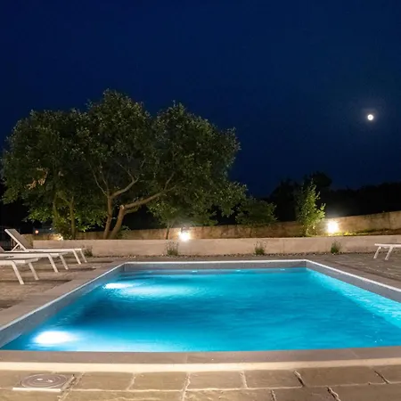 Holiday home 5 Bedroom Cozy In