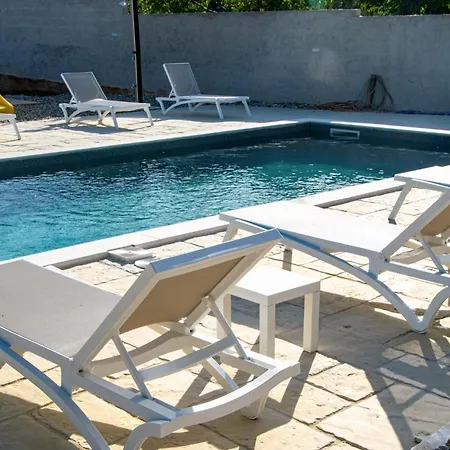 5 Bedroom Cozy In * Posedarje