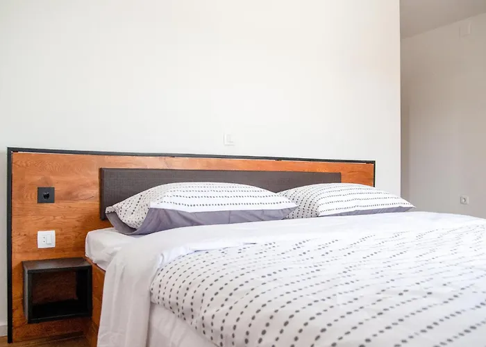 5 Bedroom Cozy In