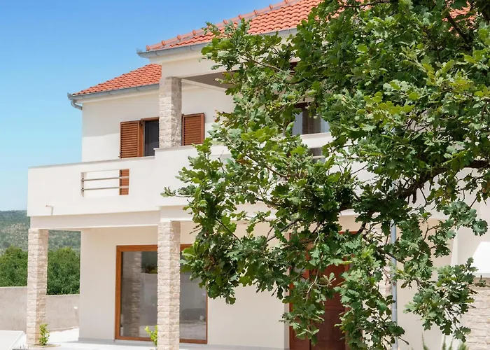 Nyaraló 5 Bedroom Cozy In *