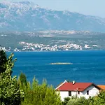 Lovely In Tatil Evi Posedarje
